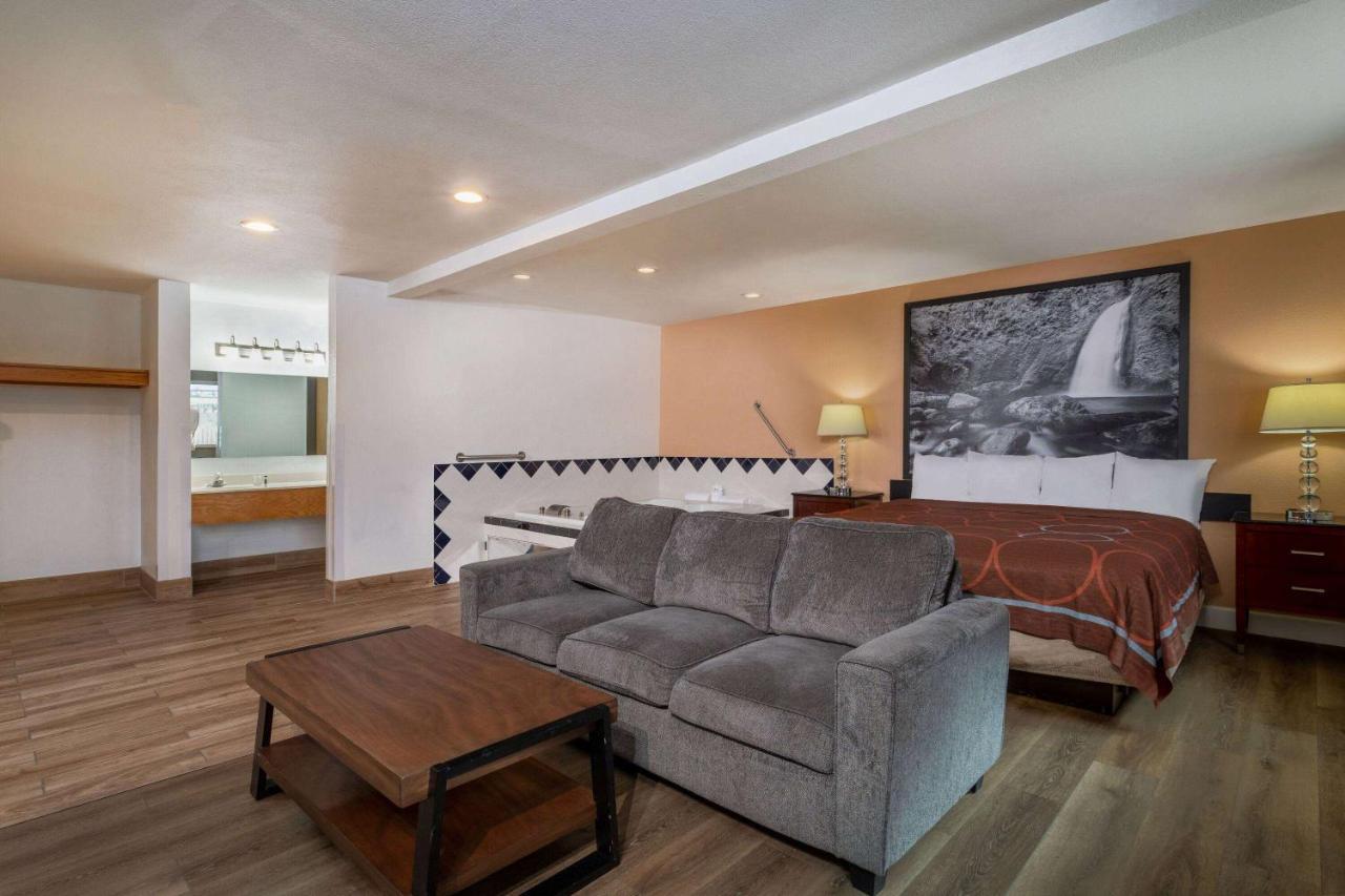 Super 8 By Wyndham The Dalles Or Exterior photo